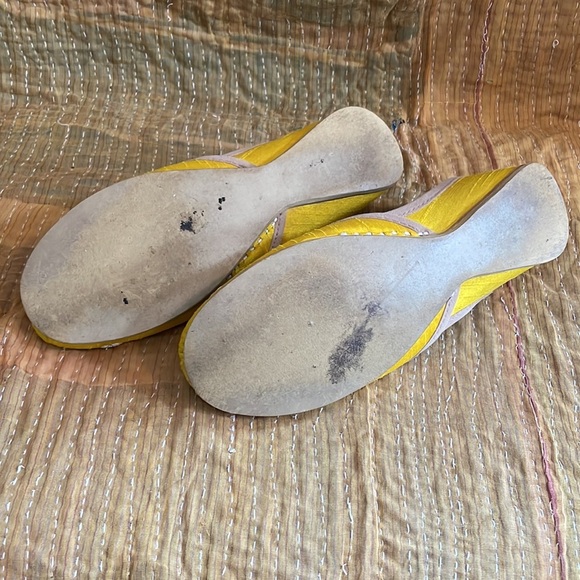 EUC Fuchsia Sunflower Flats - Picture 8 of 11